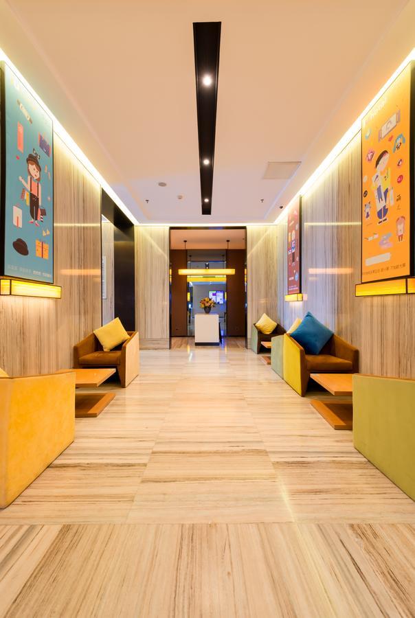 Iu Hotel Urumqi Shinianzi Bus Station Eksteriør billede